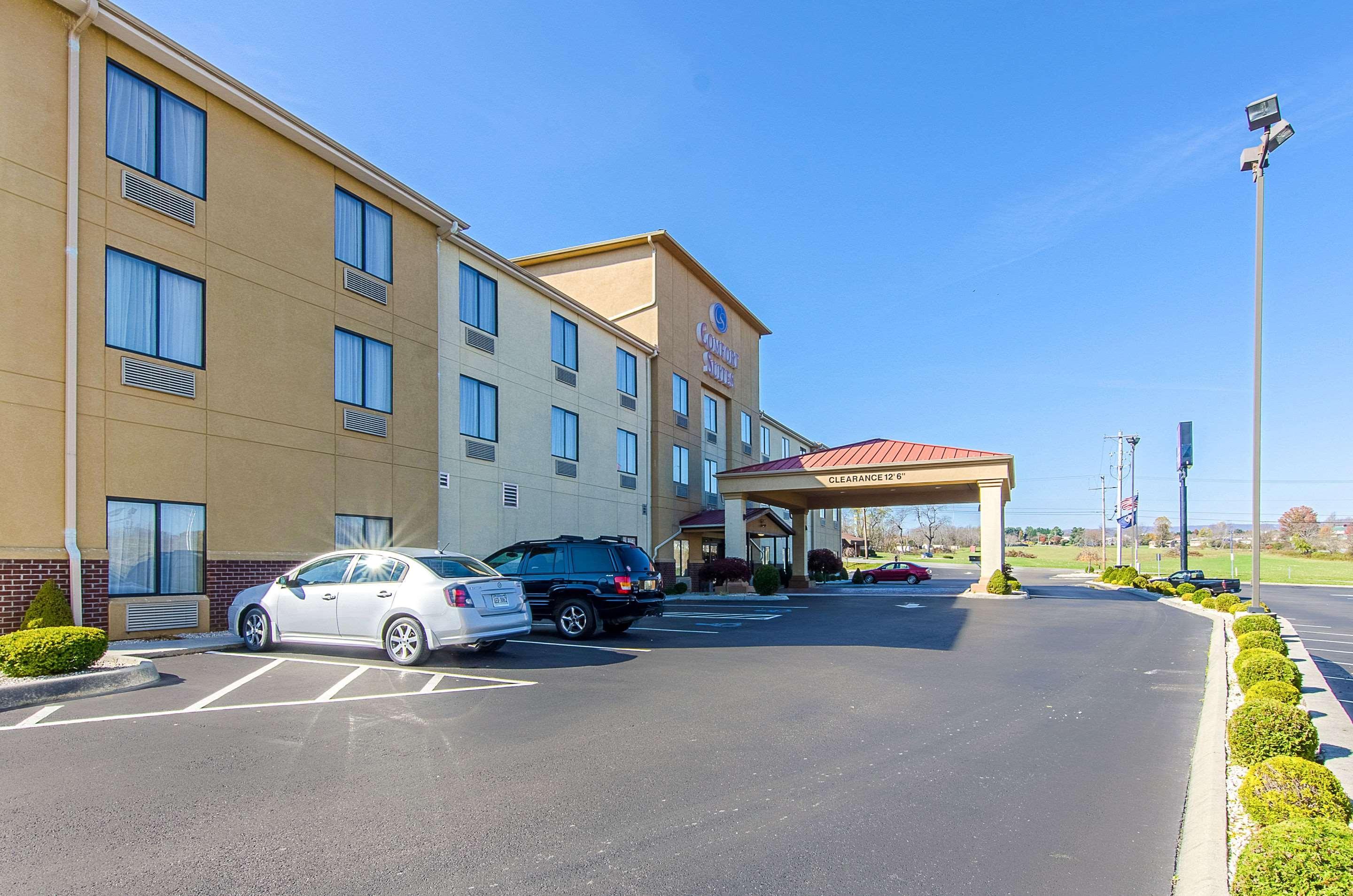 Comfort Suites Wytheville Exterior photo