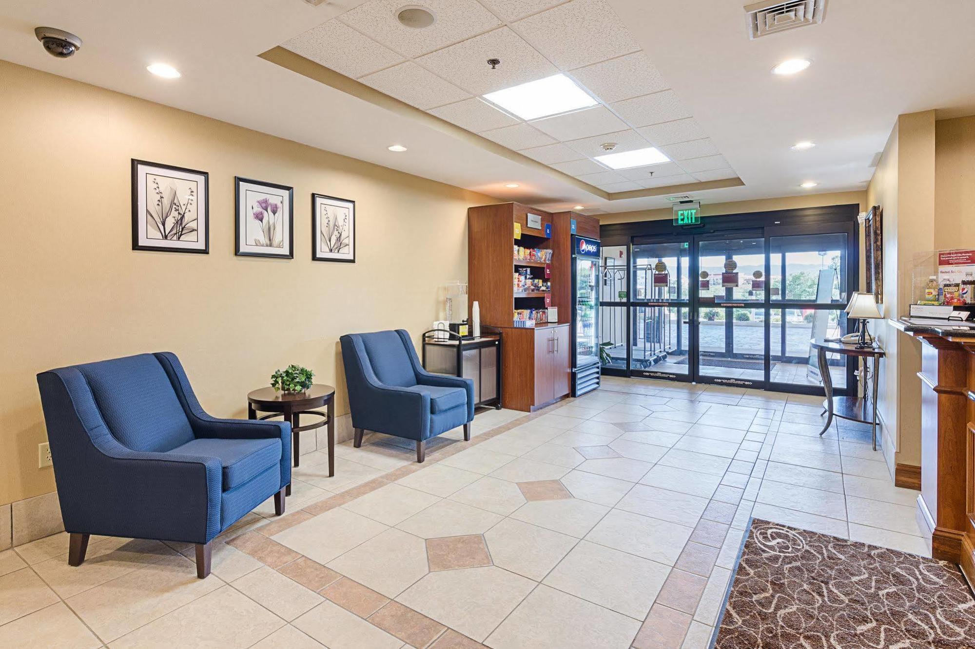 Comfort Suites Wytheville Exterior photo